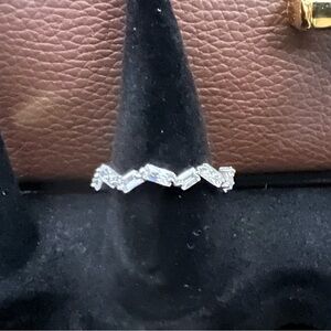 Elegant Silver Twisted Women's Ring